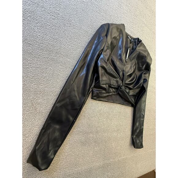 Nasty Gal Collection Womens US 6 Faux Leather Twist Front Crop Top - Picture 10 of 11